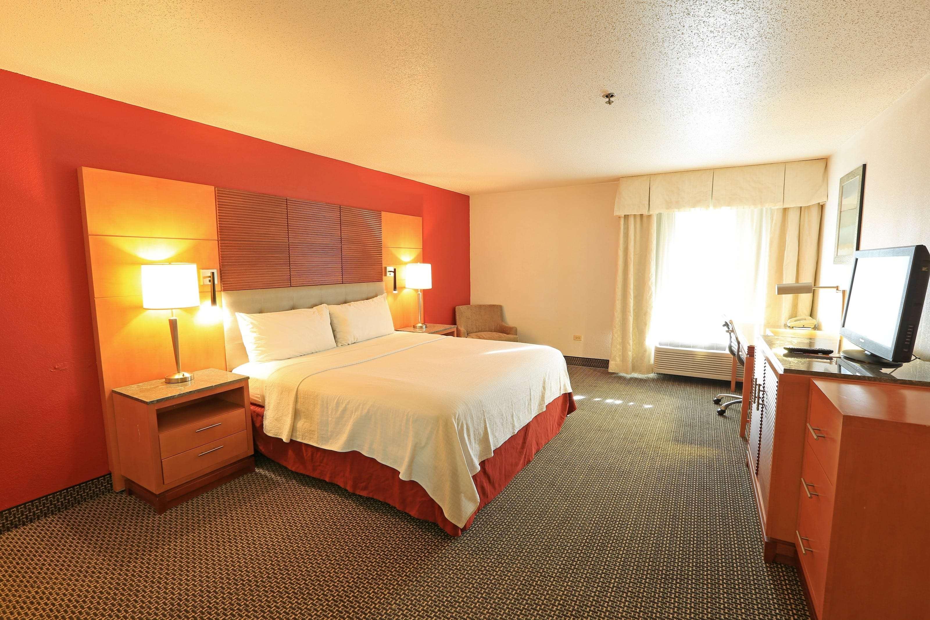 Days Inn By Wyndham Calumet Park Екстериор снимка
